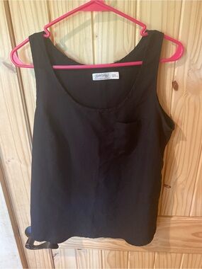 Faded Glory Black Scoop Neck Pocket Tank